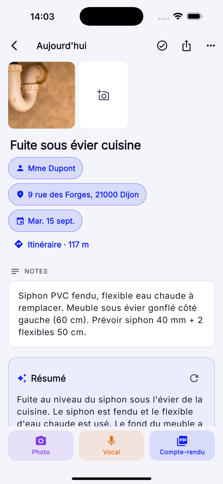 Une note 1Bleu ouverte : photos du chantier, client, lieu et vocal.